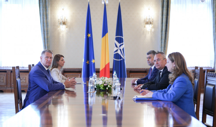 Klaus Iohannis le-a cerut liderilor coaliției să găsească soluții astfel încât anul școlar să fie încheiat