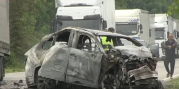 Doi români au murit carbonizați în Bulgaria, după ce mașina lor a lovit frontal un TIR românesc în urma unei depășiri interzise