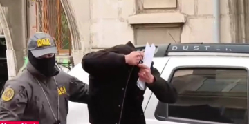 Cei doi polițiști șpăgari de la Rutieră, trimiși în judecată. DNA: Fiecare a luat mită de 60 de ori într-o lună și jumătate