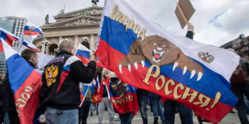 Drapelele ruse şi sovietice, interzise pe 9 mai la Berlin