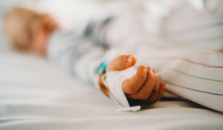 11 copii care erau în tabără în Fundata au ajuns la spital cu dureri abdominale, greţuri și vărsături