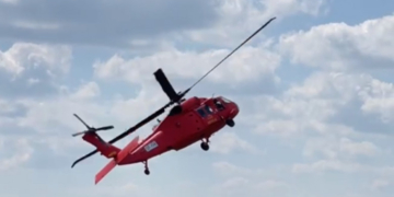 Centru de reparaţii pentru elicoptere Black Hawk la Bacău. România cumpără 12 aparate pentru intervenții de urgență