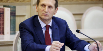 Rusia îndeamnă personalul ambasadelor ucrainene din întreaga lume să dezerteze la Moscova