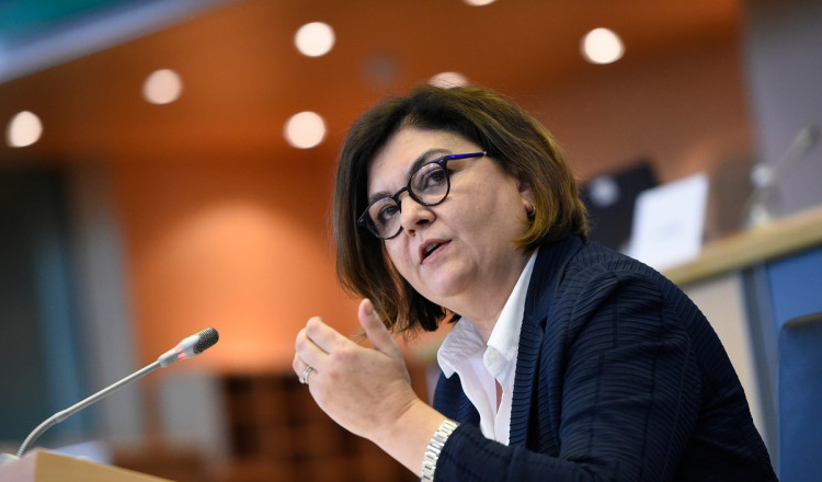 Restantă la capitolul energie, România primește doar o parte din tranșa II din PNRR. Adina Vălean: Banii nu sunt pierduți