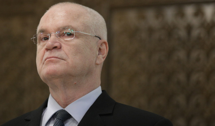 Eugen Nicolicea atacă în instanță legea care va desființa pensiile speciale ale parlamentarilor: ”Lovește în parlamentarii săraci”