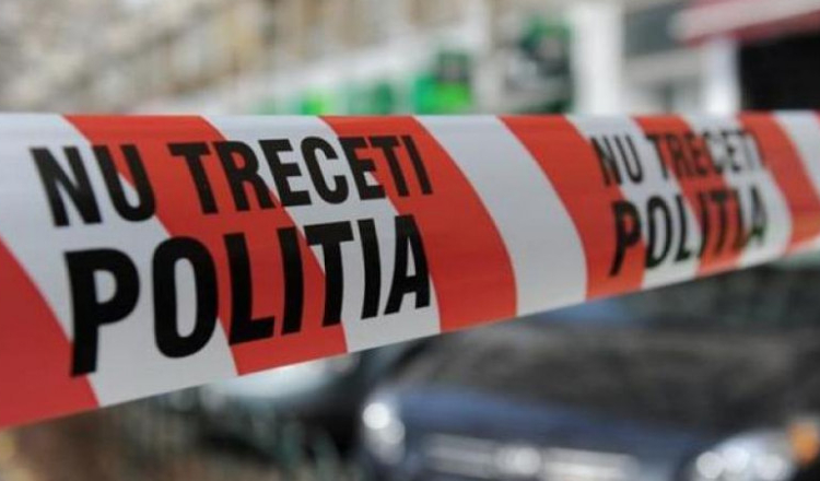 O femeie a murit după ce a căzut de la etajul opt al unui hotel din Mamaia