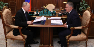 Replica ciudată a lui Putin, după ce un guvernator rus i-a povestit despre „eroii” morți în Ucraina: „Salută-i pe toți”