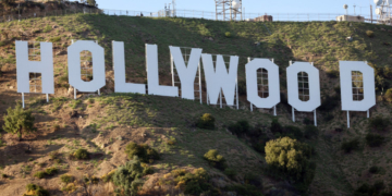 160.000 de actori de la Hollywood amenință cu greva, după ce negocierile cu marile studiouri de film s-au soldat cu eșec