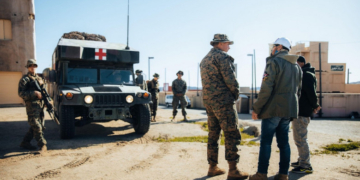 O fată de 14 ani, dispărută de două săptămâni, găsită într-o bază militară din San Diego. Familia acuză ca a fost traficată de soldați