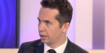 „Un borcan coclit cu viermi”. Psihiatrul Gabriel Diaconu acuză „complicitatea tăcută a autorităților” în cazul bătrânilor torturați