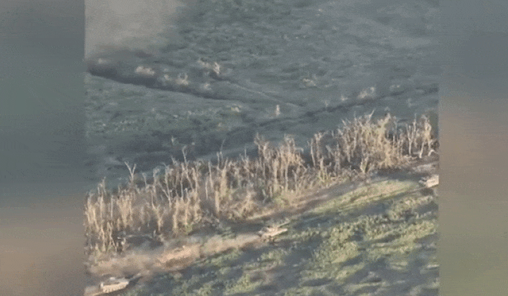 Tancuri rusești distruse ca-n poligon de artileria NATO a ucrainenilor, lângă Bahmut