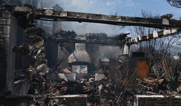 „Au murit îmbrățișați, au vrut să se protejeze unii pe alții”. Detalii tulburătoare despre cei 18 oameni găsiți carbonizați în Grecia