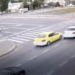 Accident spectaculos în Iași: Un taxi s-a răsturnat după ce a lovit altă mașină