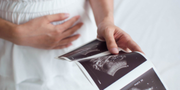 „Nu am aer”. Ultimul mesaj trimis de Alexandra mamei ei, asistentă în spital. Tânăra a murit la câteva ore de la internare