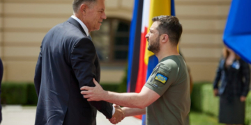 Iohannis i-a scris lui Zelenski de Ziua Ucrainei: România va fi alături cât va fi nevoie, până la victorie și eliberarea teritoriului