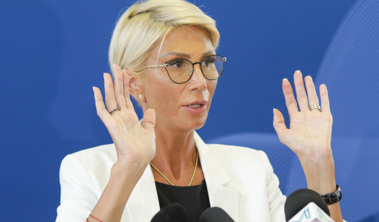 Raluca Turcan, după ce unii colegi de partid au cerut ieșirea de la guvernare: „Mi se pare hilar. E un soi de abandon”