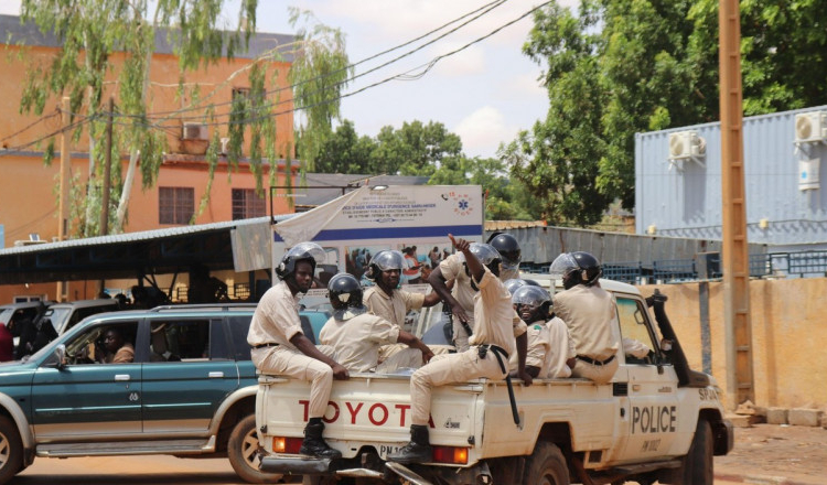 Țările din blocul vest-african trimit o delegație în Niger și cer ca președintele Mohamed Bazoum să fie repus în funcție