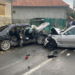 Opt persoane, între care trei copii, rănite într-un accident în județul Cluj. Șoferul vinovat, rănit, nu avea permis și a fugit