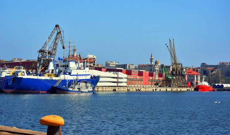 Portul Constanţa se pregăteşte pentru sosirea unor cantităţi şi mai mari de cereale din Ucraina