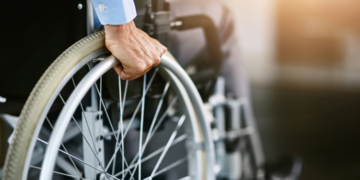 Un bărbat din Satu Mare, rămas invalid după un accident rutier, a primit despăgubiri de 500.000 de euro de la șoferul care l-a lovit