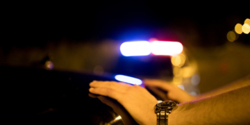 Un tânăr din Bihor s-a ales cu 6 dosare penale după ce a fost tras pe dreapta, în miezul nopții, de polițiști. A fost reținut pe loc