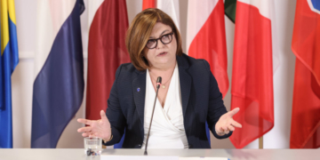 Adina Vălean îi răspunde lui Sorin Grindeanu: Bruxelles-ul nu plătește despăgubiri, ci finanțează proiecte