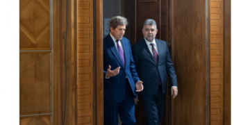 Marcel Ciolacu a discutat cu John Kerry despre intensificarea cooperării româno-americane pentru consolidarea I3M