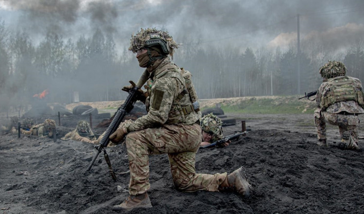 Infanteria ucraineană ajunge la ultima linie defensivă a rușilor pe frontul din sud