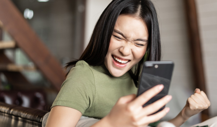 Cum a reușit o femeie să aibă simultan 16 locuri de muncă la care nu s-a prezentat vreodată