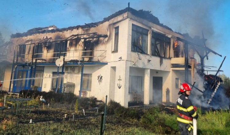 Casa de vacanță a lui Miron Mitrea a fost incendiată de un angajat nemulțumit