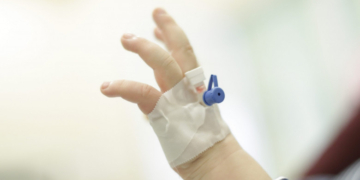 Un copil de 5 ani din județul Vaslui a ajuns la spital cu ruptură de splină, după ce a fost bătut de tatăl său