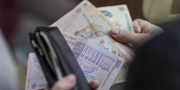 Ciolacu anunță că ajutoarele pentru pensionarii cu venituri sub 3.000 de lei vor fi plătite de la jumătatea lunii octombrie