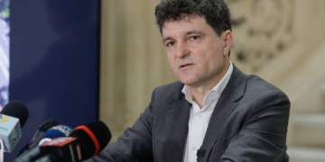 Nicușor Dan spune că a eliberat 200 de autorizații pentru terase în 2023, dublu faţă de anul trecut. „Lumea începe să se conformeze”