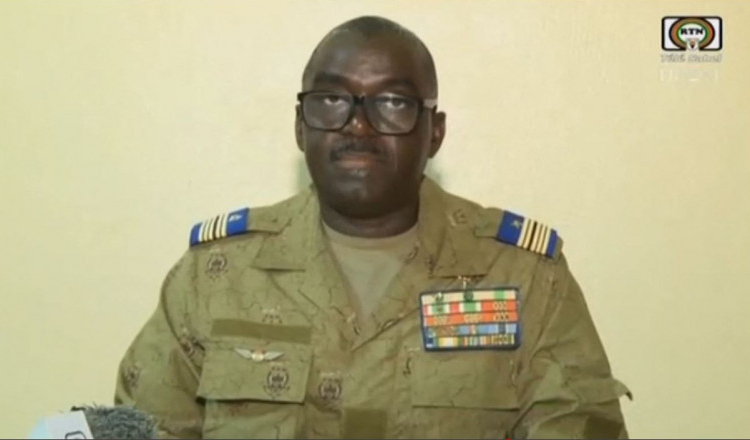 Junta din Niger spune că a dejucat o tentativă de evadare a fostului președinte. Mohamed Bazoum e ținut în arest de 3 luni