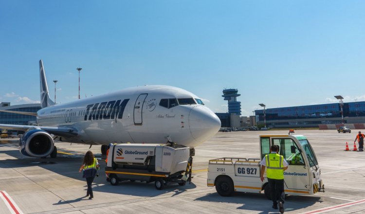 Grindeanu anunță că va aduce manageri corporatiști la TAROM. „În câteva zile lucrurile vor fi clarificate”