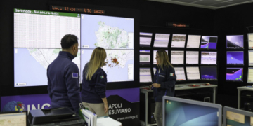 Cutremurele provocate de un super-vulcan terorizează locuitorii unui oraș din Italia. Autoritățile iau în calcul evacuarea