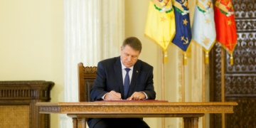 Klaus Iohannis a promulgat legea pensiilor speciale. Ce prevede „reforma” Coaliției PSD-PNL de care depind banii din PNRR