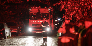 Incendiul din clădirea de lângă maternitatea Giulești a distrus probe confiscate de polițiști în anchete penale