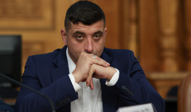 George Simion începe procedurile pentru a face din nou Referendumul pentru Familie și pentru a trece în Constituție plățile cash