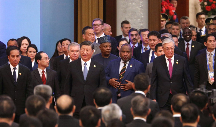 Xi Jinping avertizează împotriva decuplării economice de China: „Vieţile noastre nu vor fi mai bune”