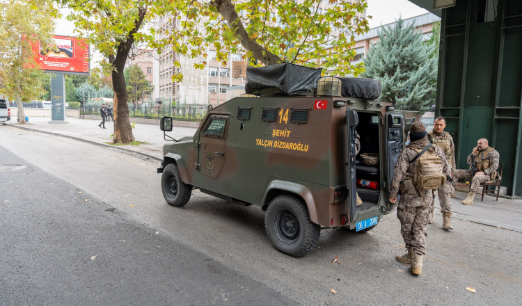 Turcia a arestat 20 de persoane pentru presupuse legături cu atentatul terorist comis duminică la Ankara