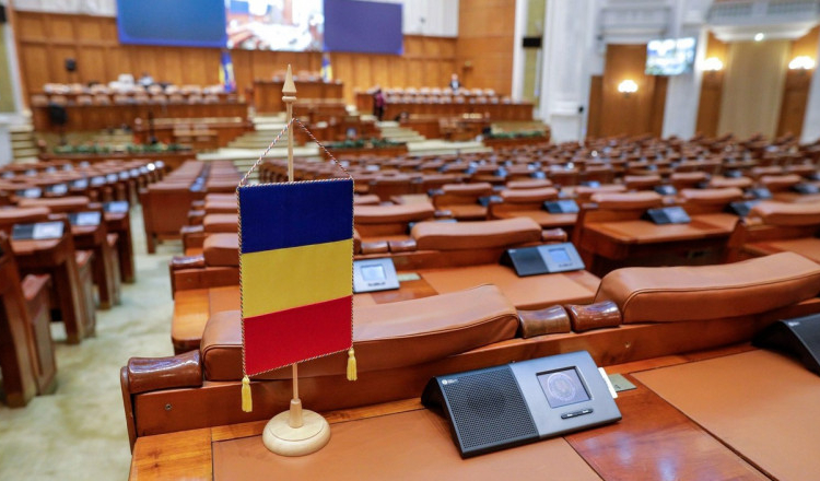 Zeci de organizații au semnat o scrisoare prin care cer deputaților egalitate de gen pe listele de candidați la alegerile parlamentare