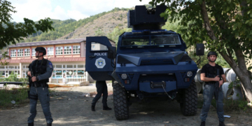 NATO trimite 600 de soldați britanici în Kosovo