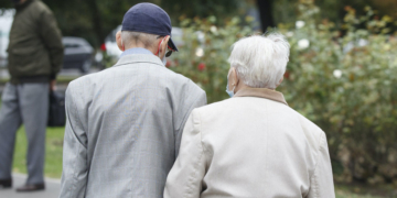 DOCUMENT. Ce prevede proiectul noii legi a pensiilor. Vârstă de pensionare egală pentru femei și bărbați