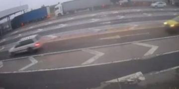 Imagini cu taxiul care l-a scos pe Cătălin Cherecheș din țară. Mașina, filmată în Vama Petea