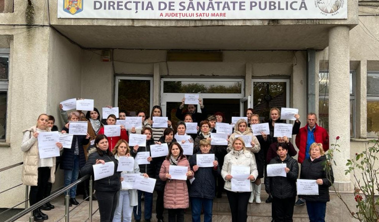 Angajații direcțiilor de sănătate publică, asistență socială și case de pensii protestează. Cer salarii mărite și amenință cu blocajul