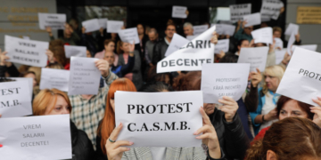 Continuă protestele la casele de asigurări de sănătate. Angajații acoperă doar urgențele