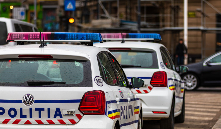Două fete, de 14 și 15 ani, au bătut „crunt” două femei pe stradă, în Miercurea-Ciuc. Au fost reținute