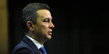 Grindeanu cere ca pe Podul de la Brăila să se circule și noaptea: Dacă tot nu dau jos macaralele, atunci să se circule 24 din 24”