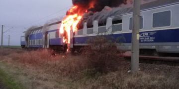 Un tren care a plecat din Iași spre Tecuci a luat foc în gara Bârnova. 110 persoane au fost evacuate